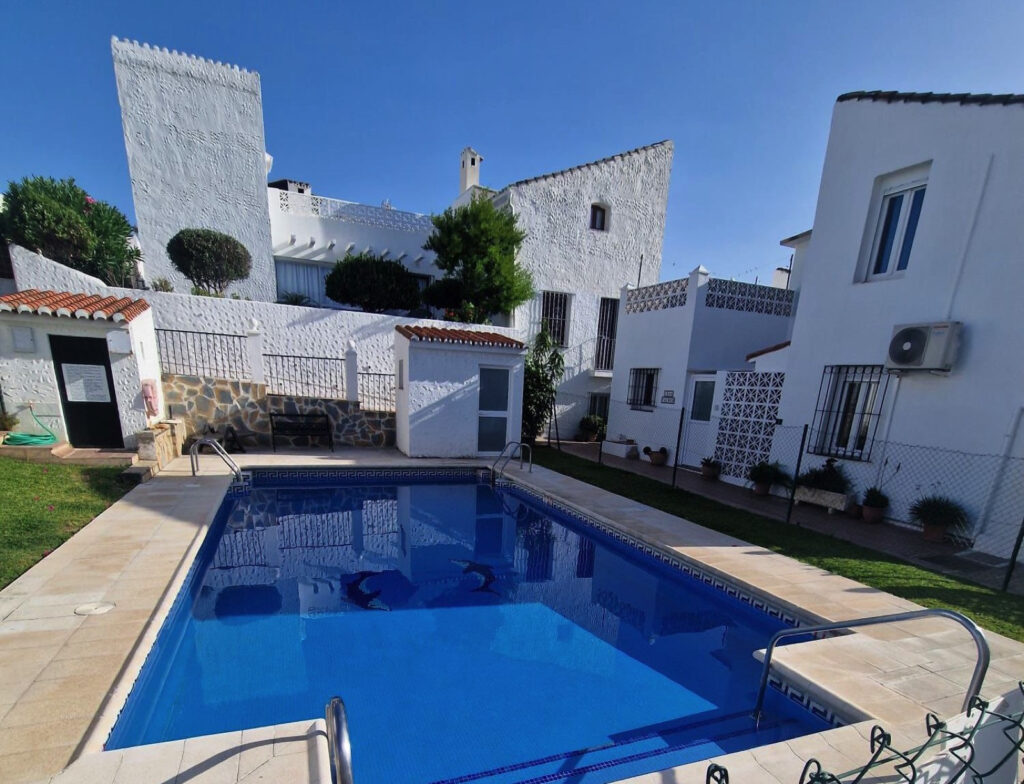 House – Estepona East – Estepona – 300