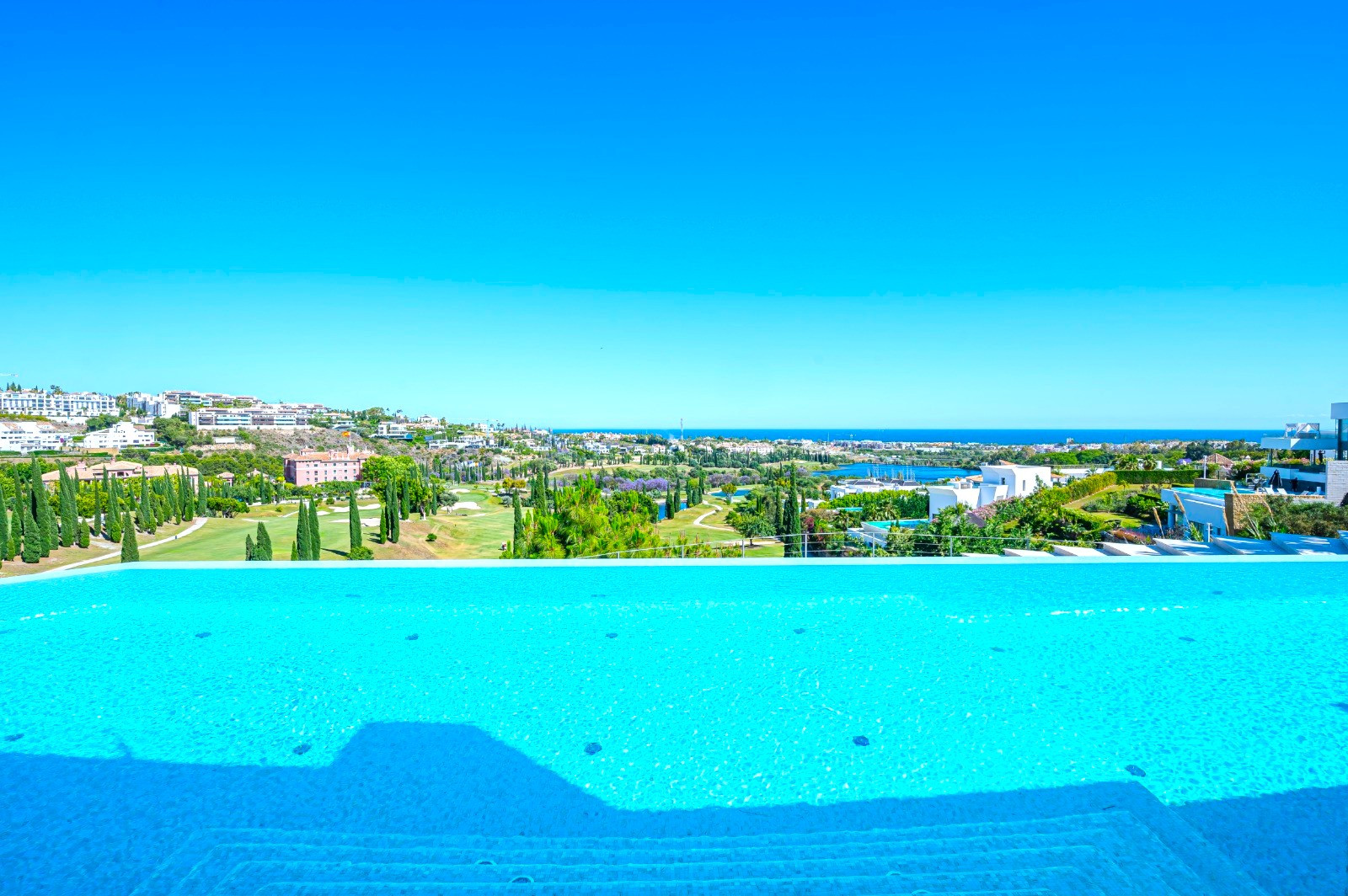 Villa – Los Flamingos Golf – Benahavis – V9081