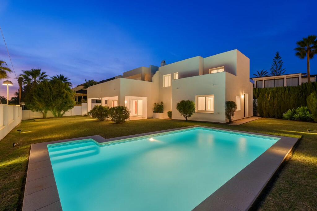 Villa – Marbella Este – Marbella – V9093