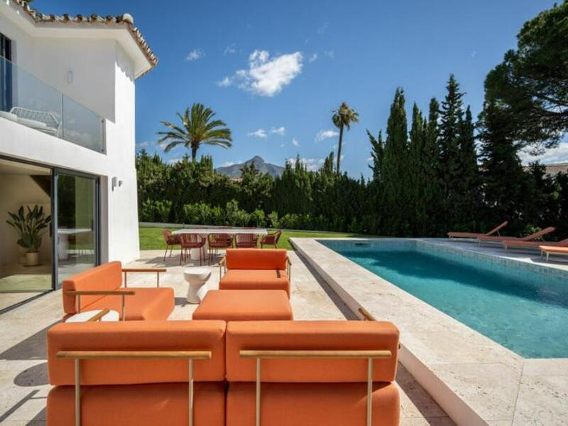 Villa – Nueva Andalucia – Marbella – 527