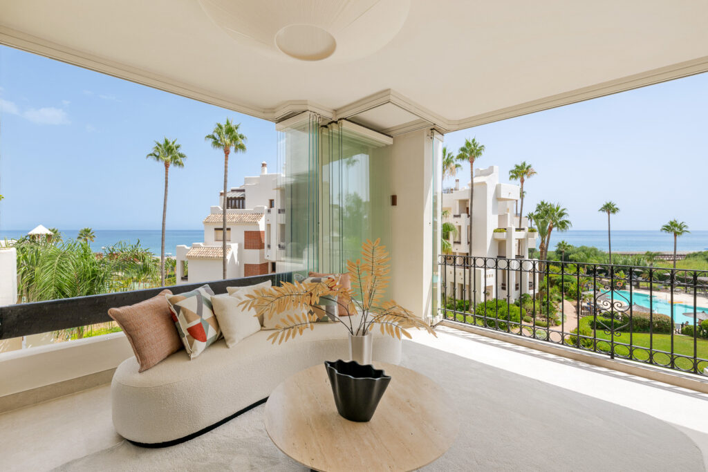 Apartment – Estepona East – Estepona – R5133523