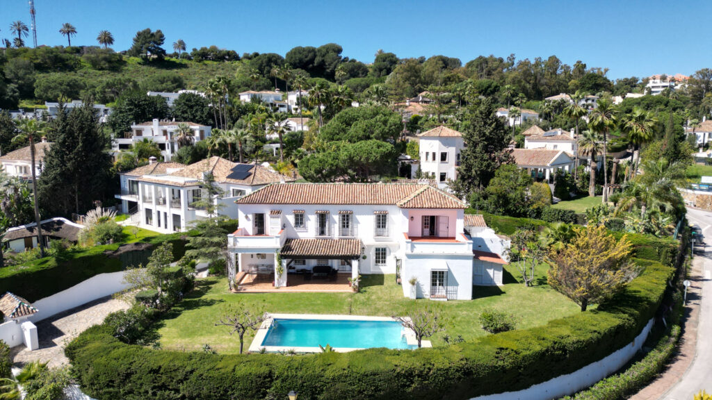 Villa – Nueva Andalucia – Marbella – bella00170