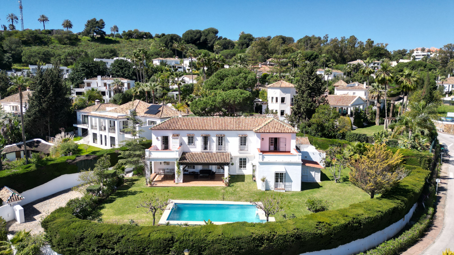 Villa – Nueva Andalucia – Marbella – bella00170