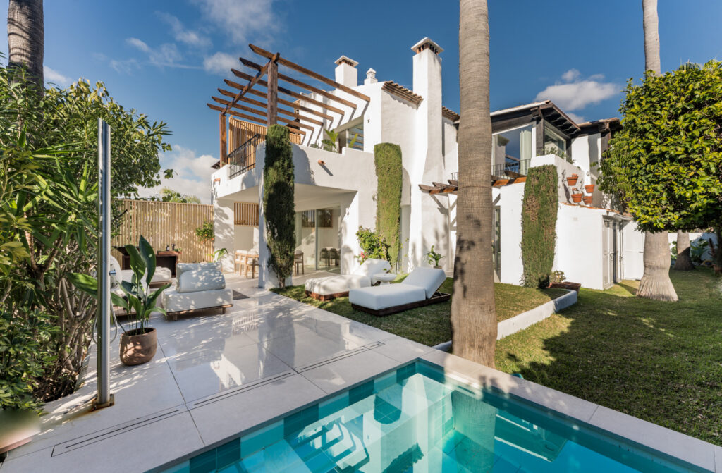 Semi Detached Villa – Marbella Golden Mile – Marbella – Ax1005