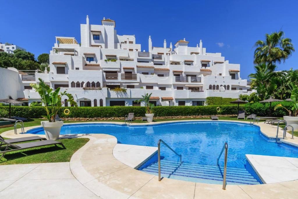 Apartment – Estepona East – Estepona – 300