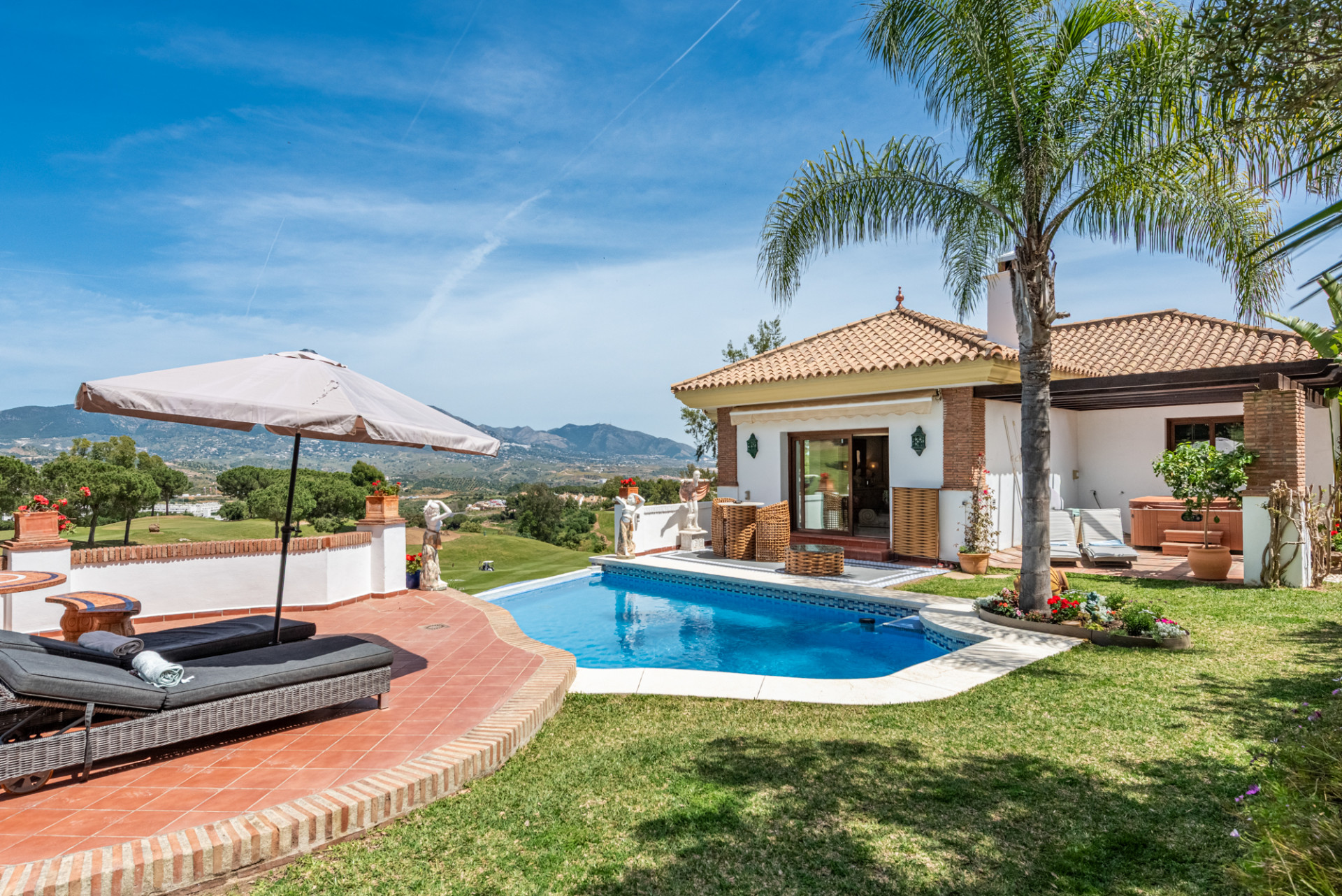 Villa – La Cala Golf Resort – Mijas Costa – NEWV9403