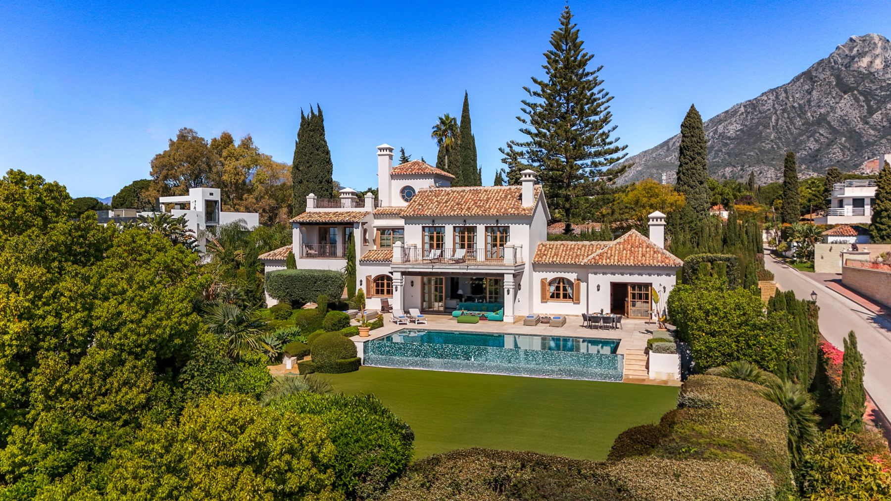 Villa – Marbella Golden Mile – Marbella – KRE18024