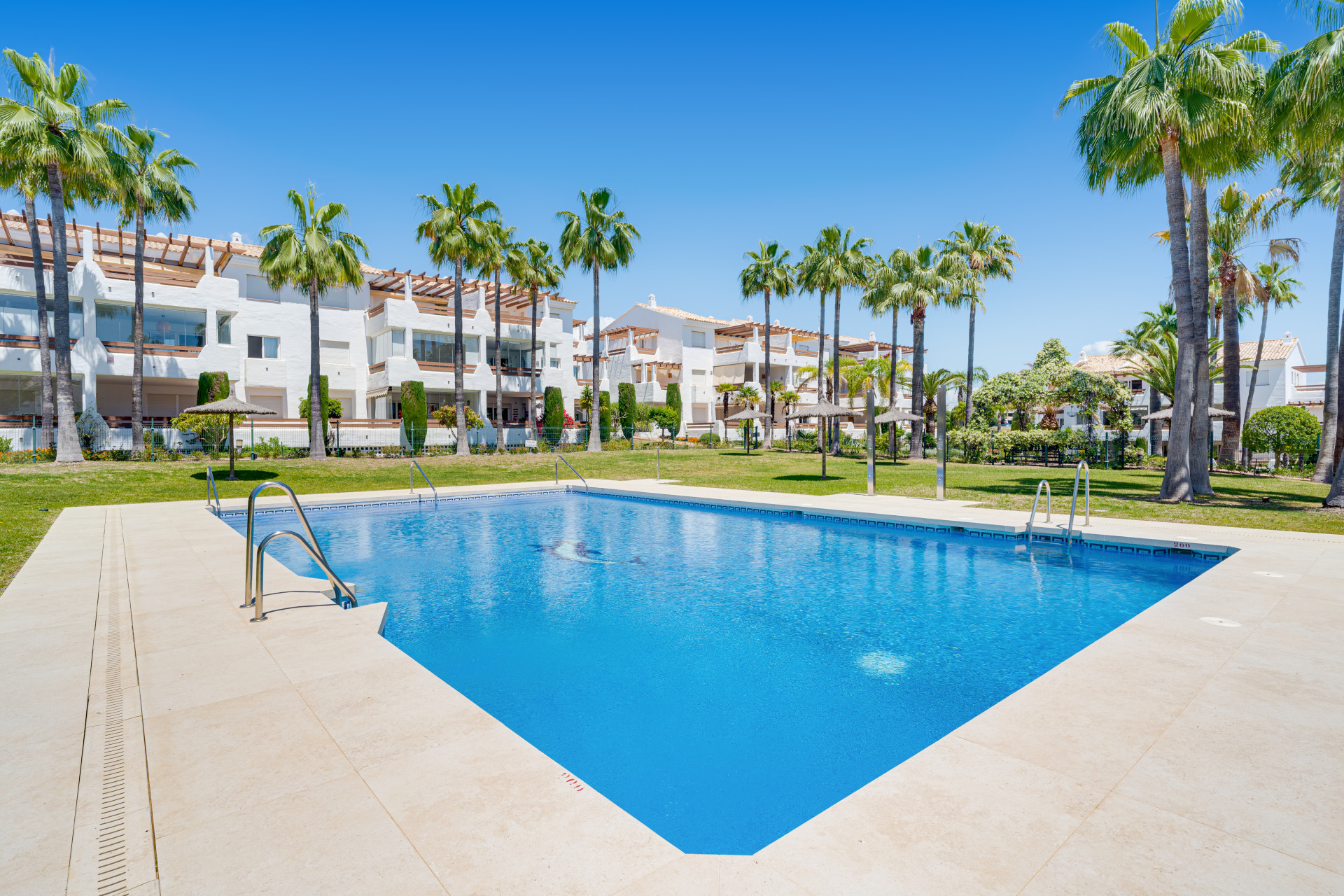 Apartment – Estepona East – Estepona – 5845MLA
