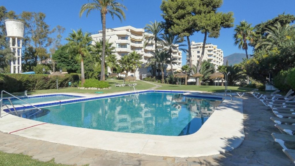 Apartment – Estepona East – Estepona – MEX1068