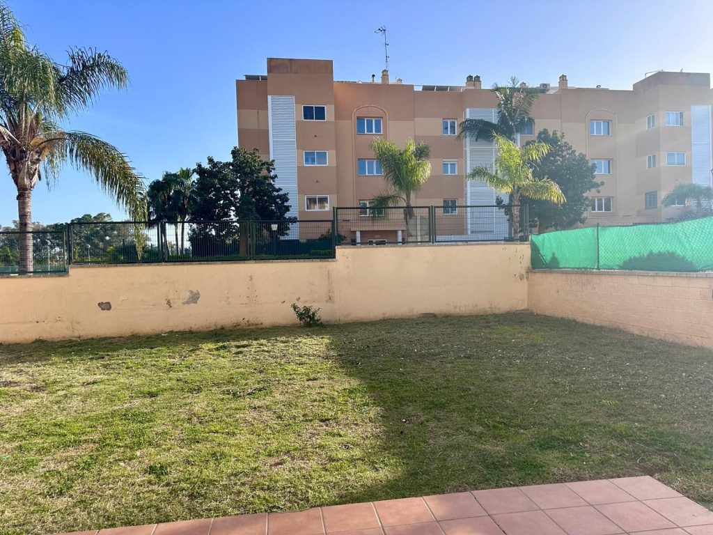 Ground Floor Apartment – Estepona East – Estepona – 963
