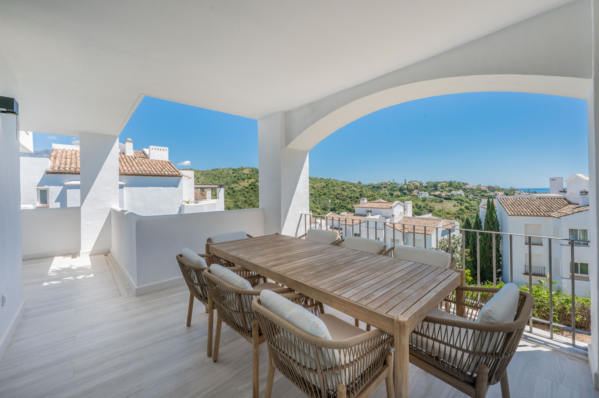 Apartment – Altos de La Quinta – Benahavis – LS50196